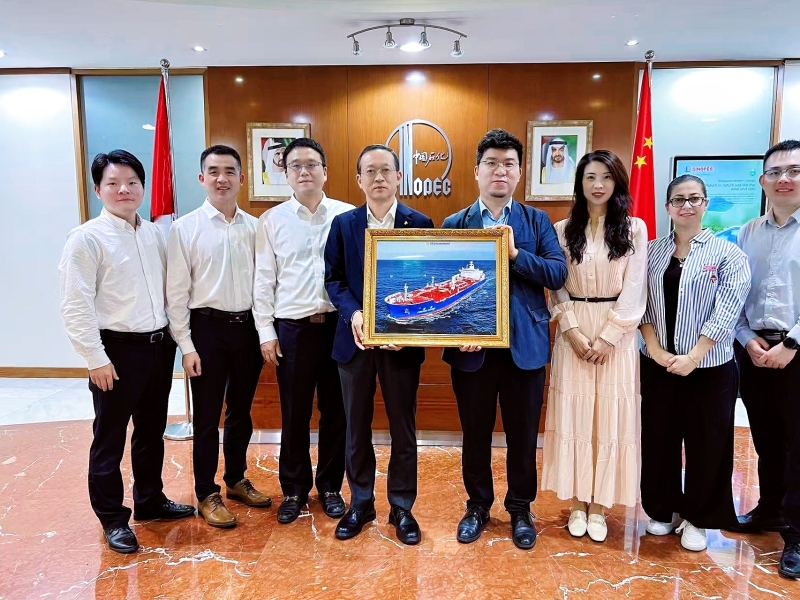 戴荣辉率队赴阿联酋出席BAHRI会议并拜访客户